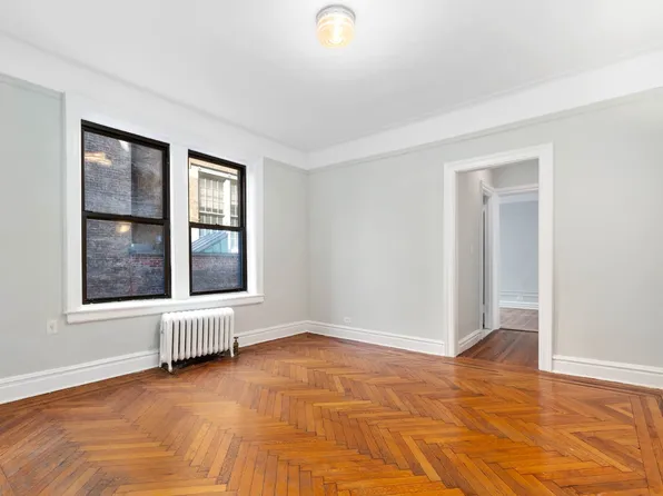 225 West 12th Street image 1 of 6