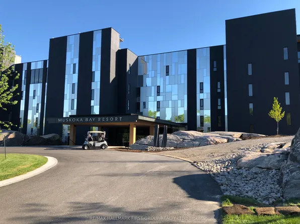 120 Carrick Trl #104, Gravenhurst, ON P1P 0B6