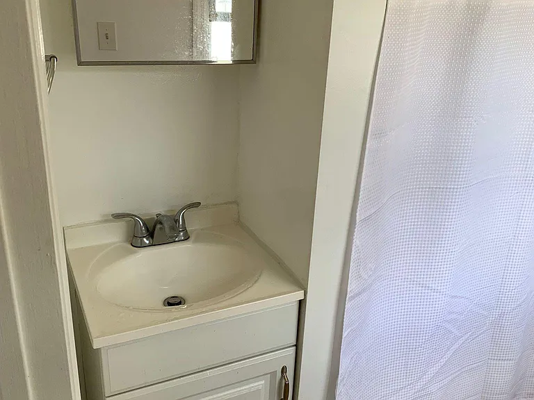 465 15th Ave #7 — Photo 5