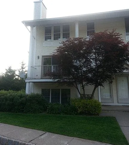 36 Amherst Ct