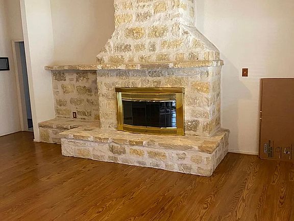 2nd image of 331 Deer Creek Dr