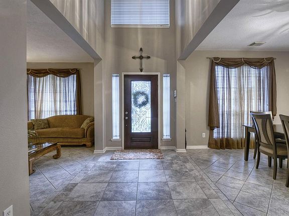 4th image of 15323 Southern Breeze Ct