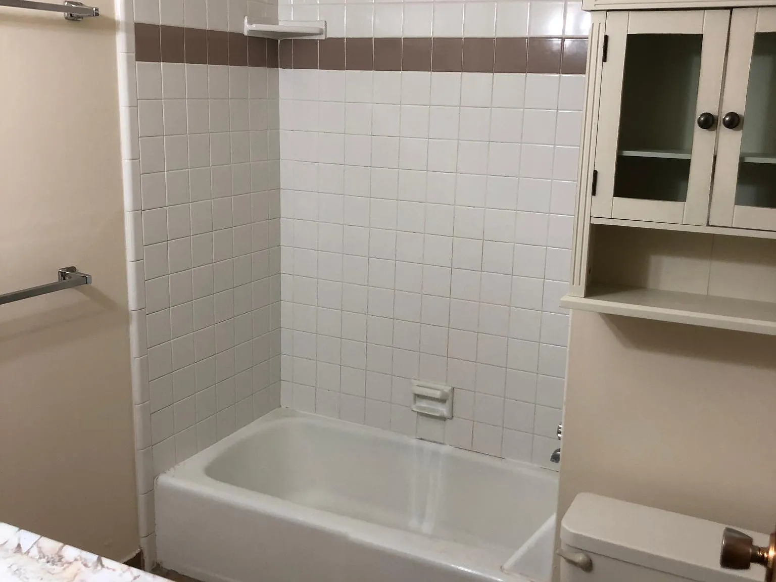 2 bed, 800 sqft, $1,500 — Photo 2