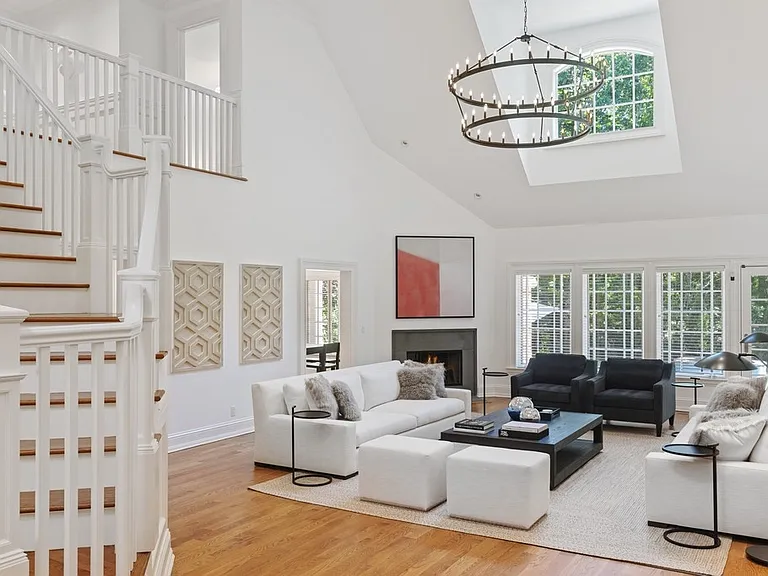 9 Blue Heron Way — Photo 4