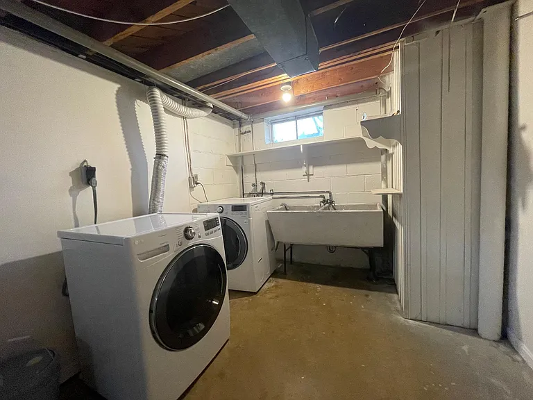306 Russell Rd — Photo 10