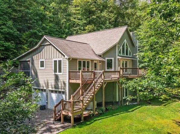 476 Old Buck Ln, Franklin, NC 28734