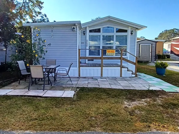 37530 Dingle St #325, Zephyrhills, FL 33541