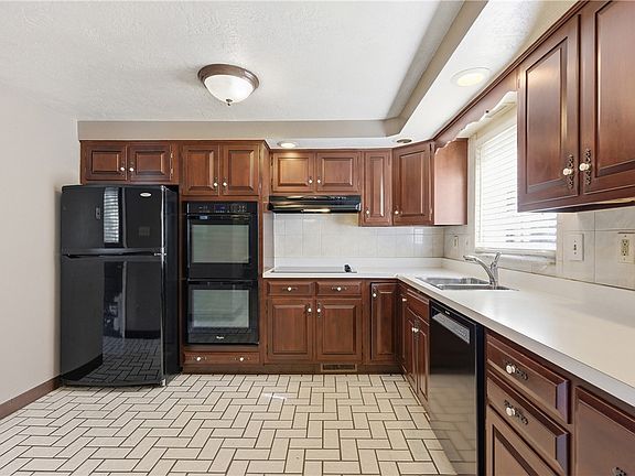 5th image of 4206 Willow Ave