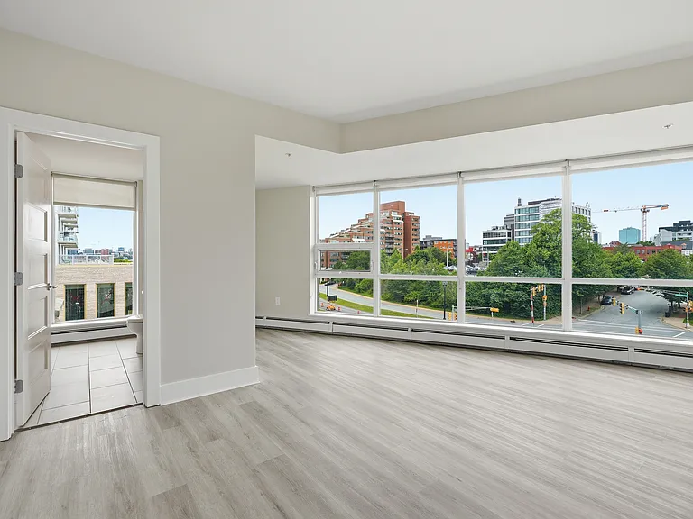 15 Kings Wharf Pl #406 — Photo 17