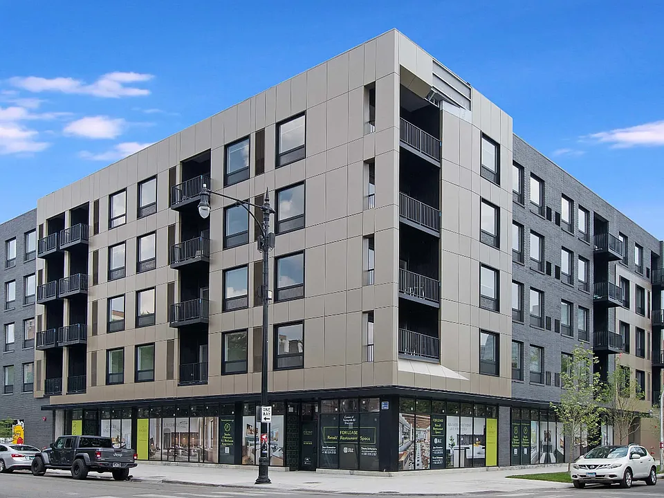 947 W Sunnyside Ave #213