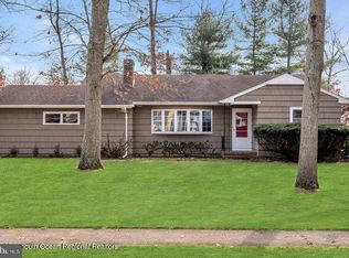 34 Cedarwood Dr, Toms River, NJ 08755