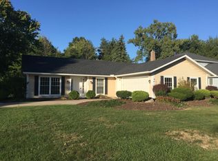 17050 Hunting Meadows Dr, Strongsville, OH