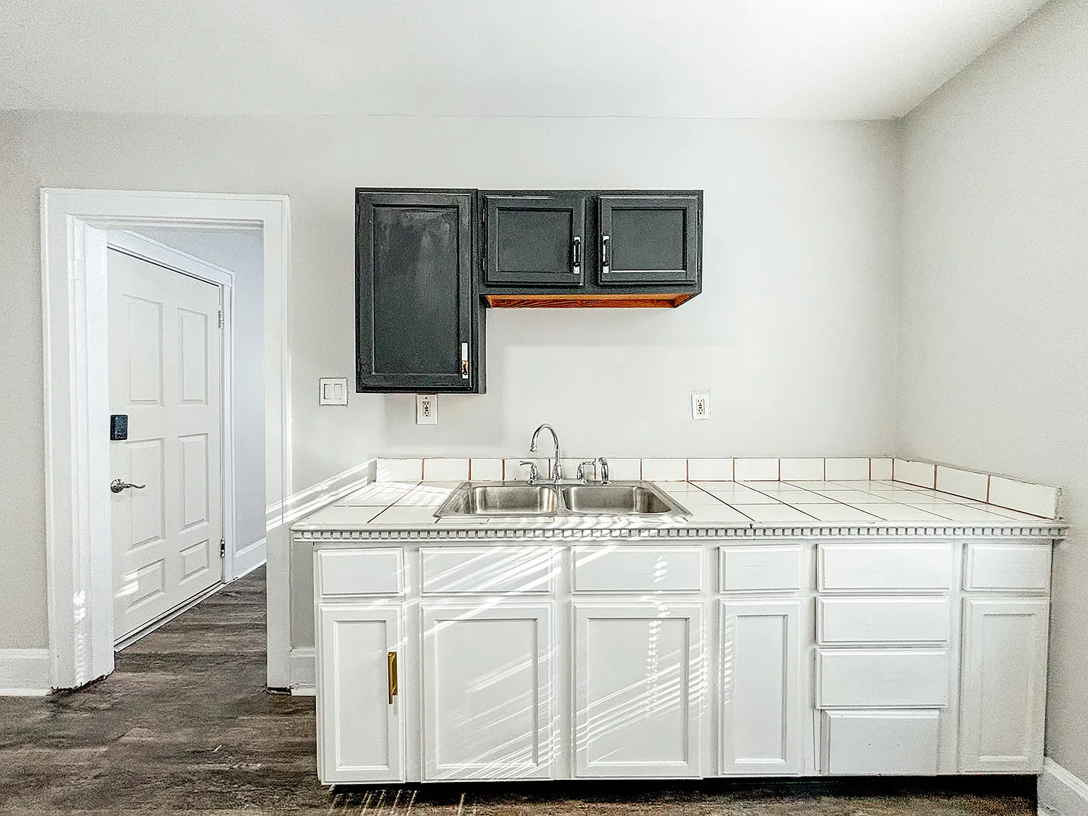 3835 Vine Street - RR - 2 — Photo 2