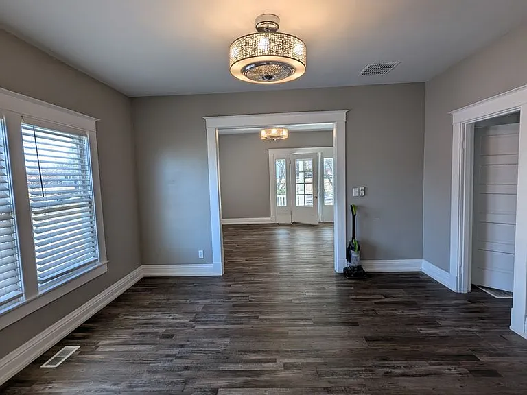 709 Pendleton Ave — Photo 18