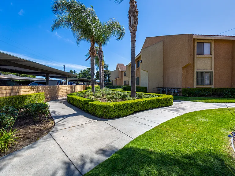 Compton Holdings — Photo 3