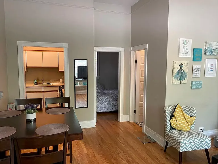 800 S Leavitt St #1E — Photo 2