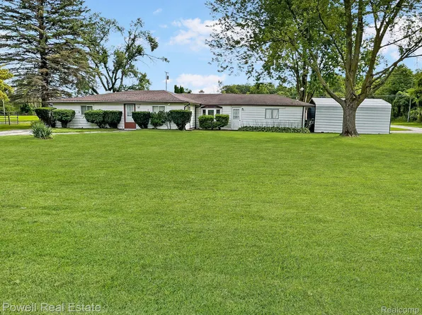 9620 Chubb Rd, Northville, MI 48167