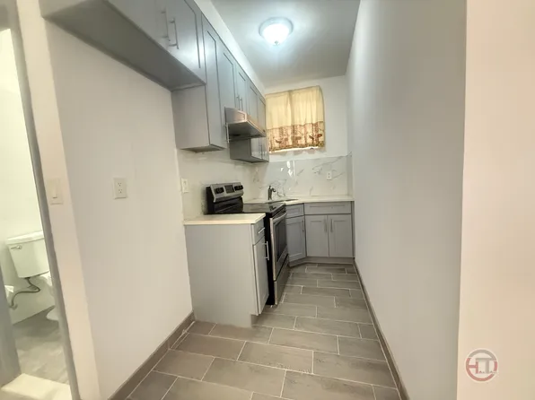 (undisclosed Address), Bronx, NY 10461