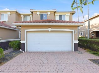 9642 Roundstone Cir, Fort Myers, FL 33967