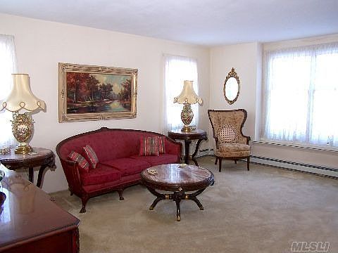 4th image of 30 Oakdale Ave