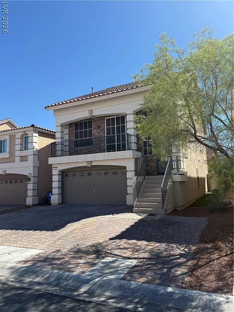 4 bed, 2.0 bath, 2641 sqft, $2,550 — Photo 3
