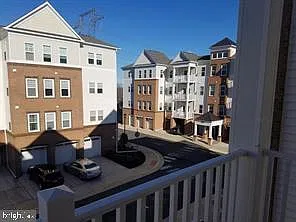 Centre Park Stone Ridge Condo — Photo 4