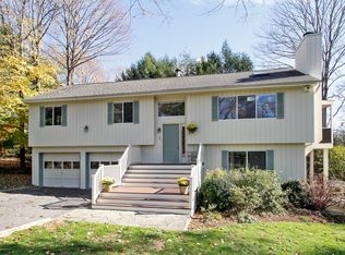 6 Ridge Rd, Chappaqua, NY 10514