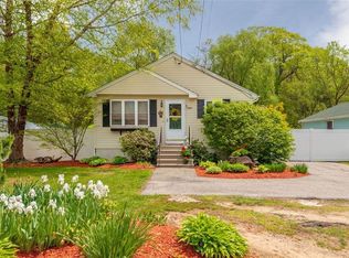 2261 Mendon Rd, Cumberland, RI 02864