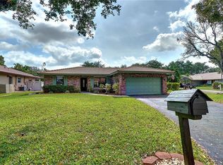 839 NW 107th Ln, Coral Springs, FL 33071