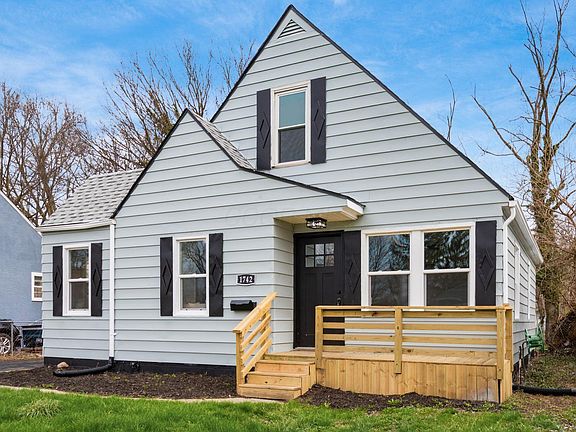 2nd image of 1742 Oakwood Ave