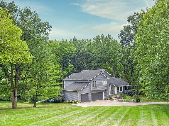 3rd image of 8399 Toddcreek Cir