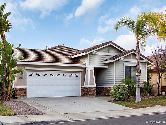 2nd image of 1550 Loma Alta Dr