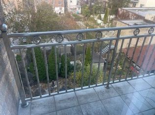 28-18 30th St #4C, Astoria, NY 11102