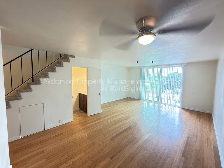 4477 Mentone St #202 — Photo 4