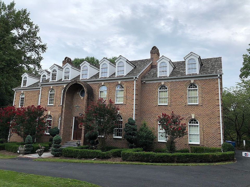 1st image of 500 River Forest Dr