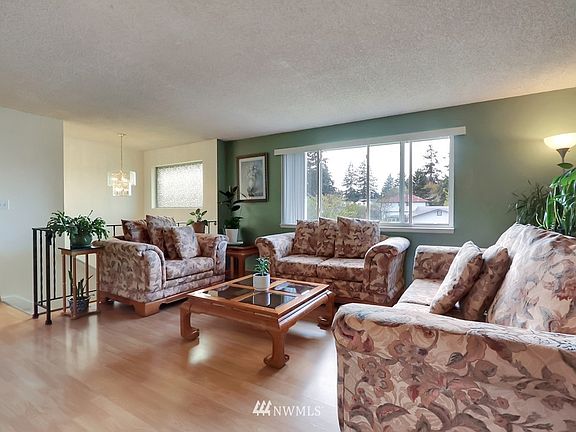 5th image of 15703 16th Avenue Ct E