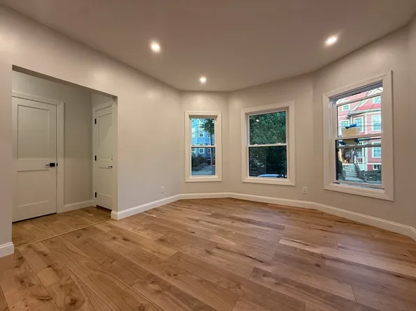 16 Willow Ave, Somerville, MA