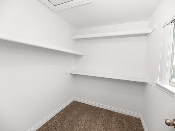 3rd image of 42505 Colling Ct #42505