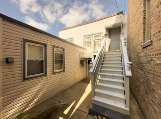 3650 W George St #R4, Chicago, IL 60618