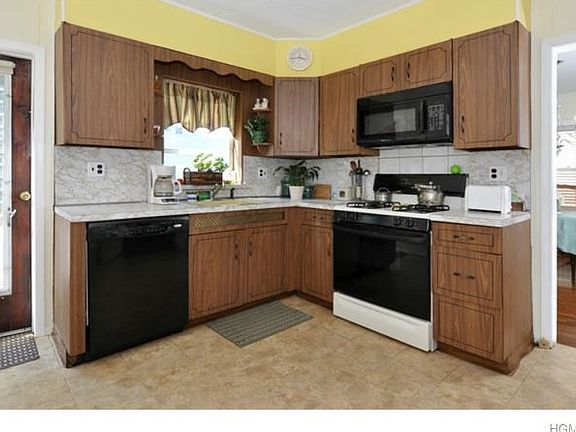 1st floor kitchen