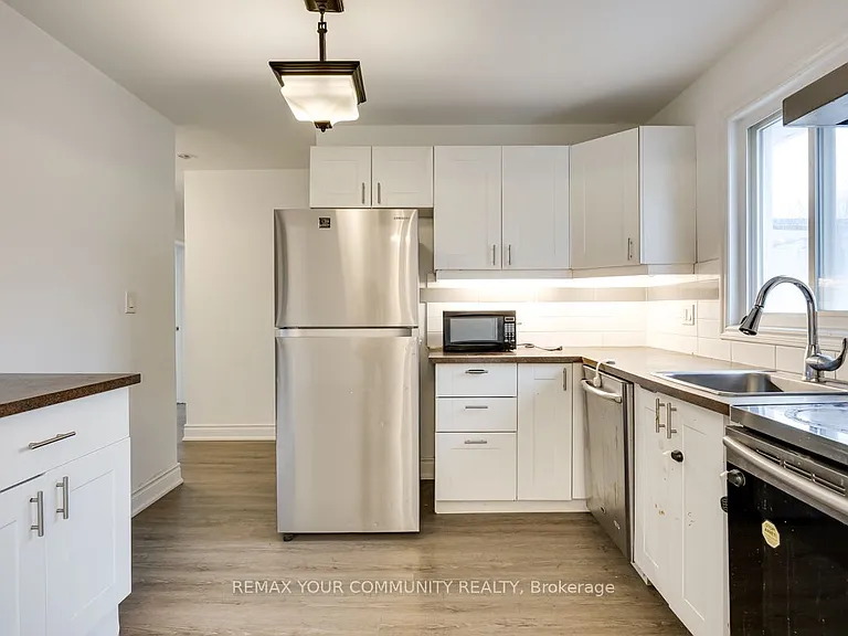 240 Markham Rd #MAIN FLOOR — Photo 7