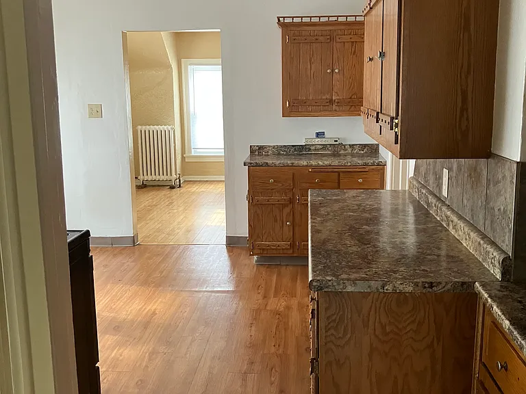 2100 W Lincoln Ave #3 — Photo 4