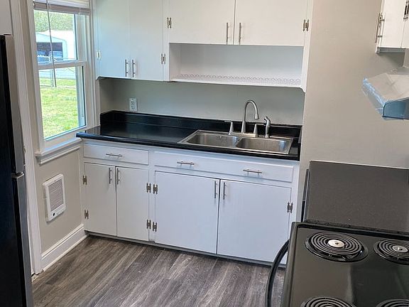 4th image of 2709 Pauls Ln