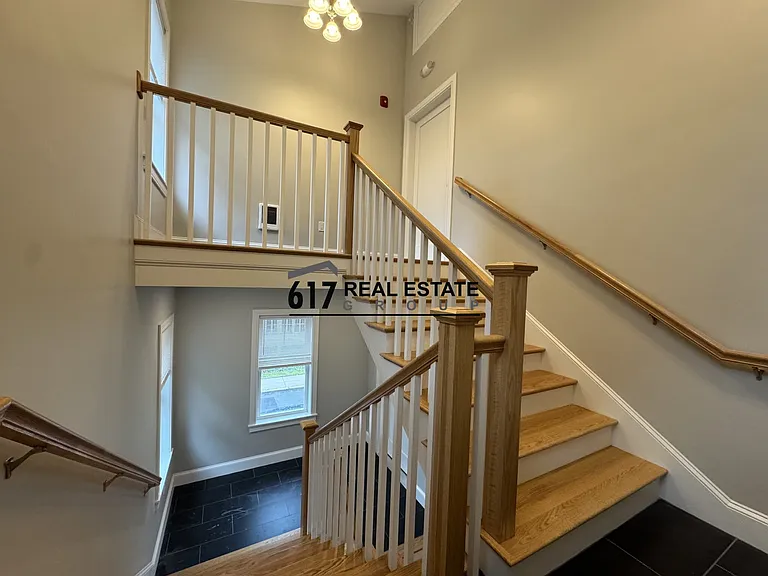 51-1 Fairbanks St — Photo 11