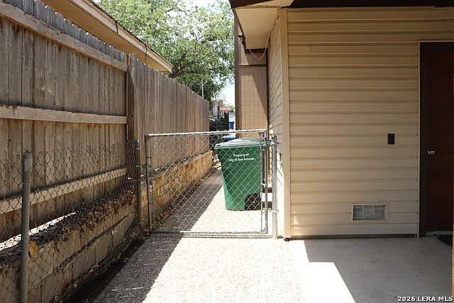 3910 Portsmouth Dr — Photo 19