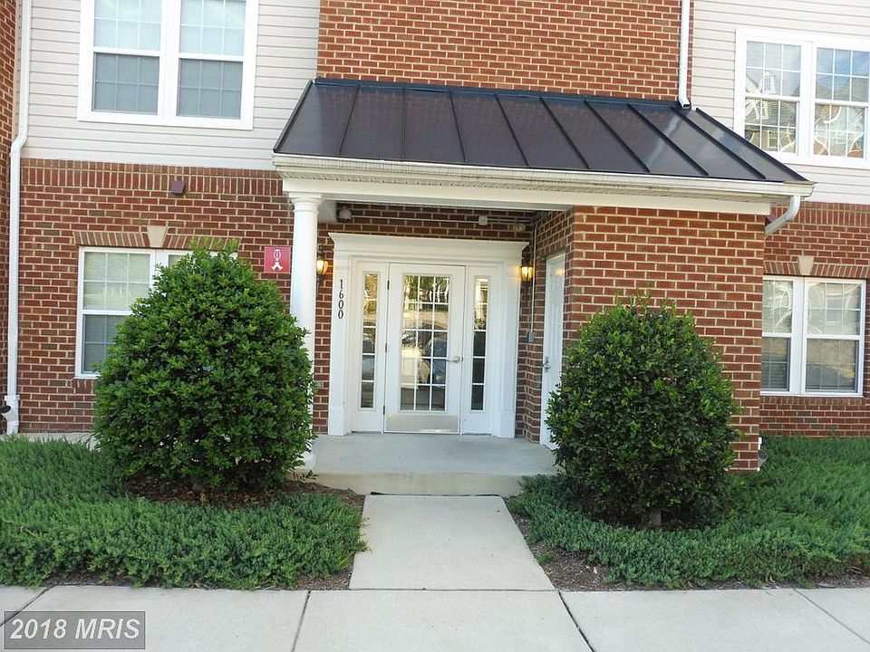 1st image of 1600 Hardwick Ct Unit 204