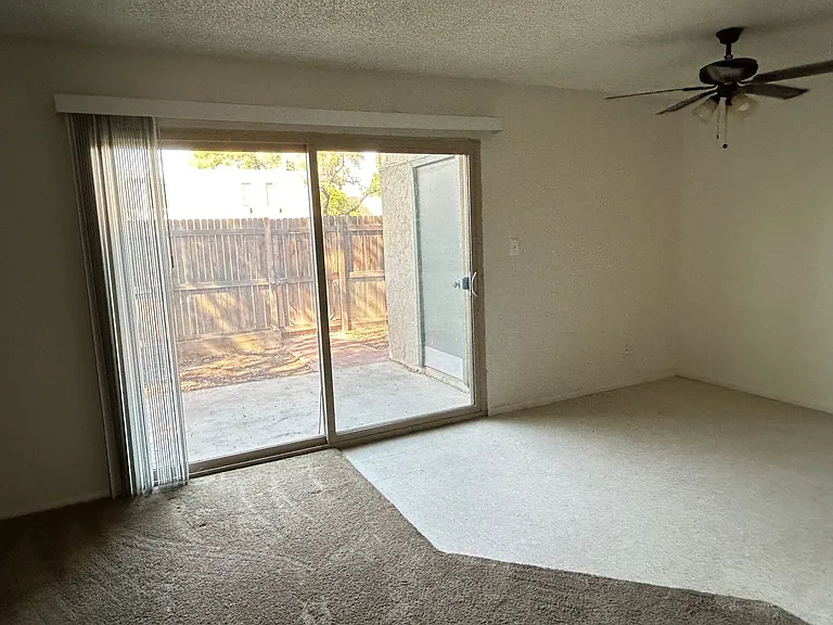 6043 W Golden Ln — Photo 3