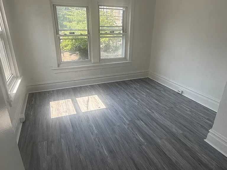1152 W Union St #1 — Photo 6