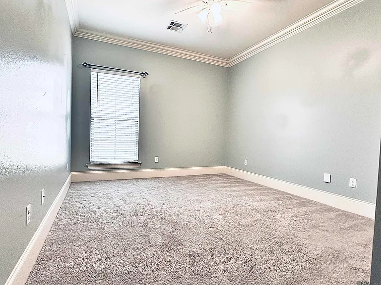 747 Portula Ave — Photo 18