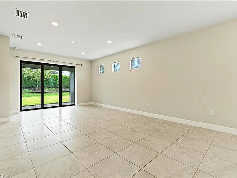 2244 Yellowfin Cir — Photo 4